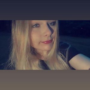 Meet your Posher, Chloe